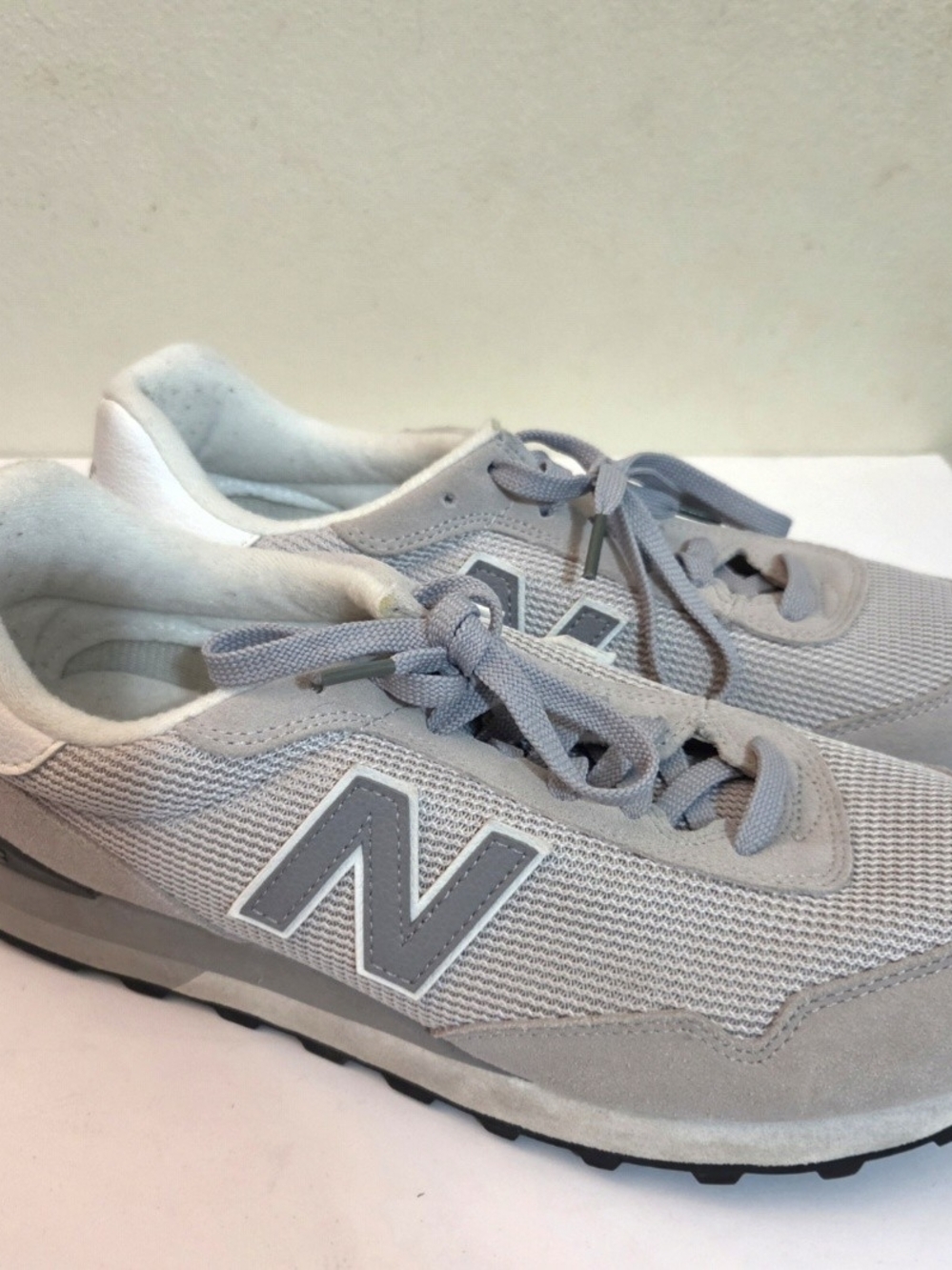 New Balance 515 Classic Gray Mens sneakers, size 10.5, Pre-owned , some wear